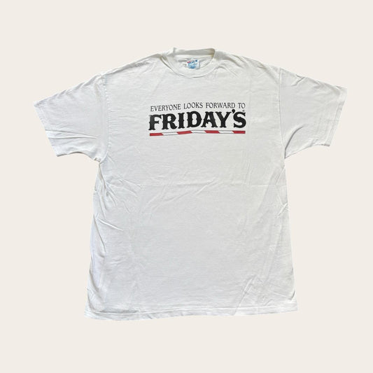 Vintage 90s USA TGI Friday’s restaurant bar souvenir t-shirt