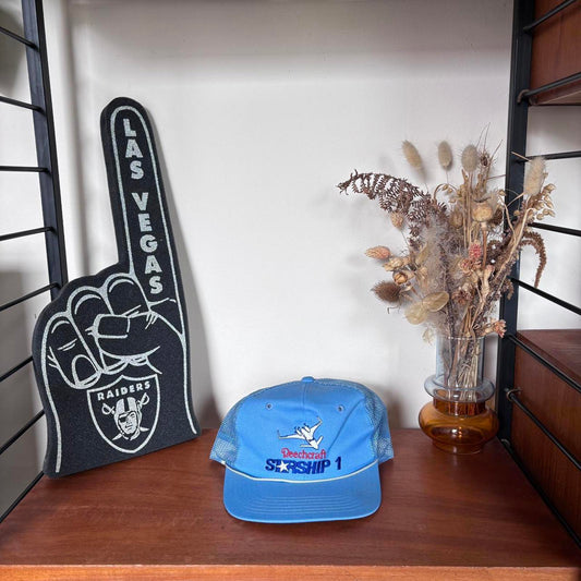 Vintage 90s USA Beechcraft Starship One flight aeroplane graphic trucker cap