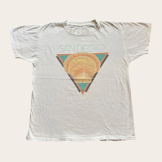 Vintage 90s USA San Diego California sea shell souvenir t-shirt