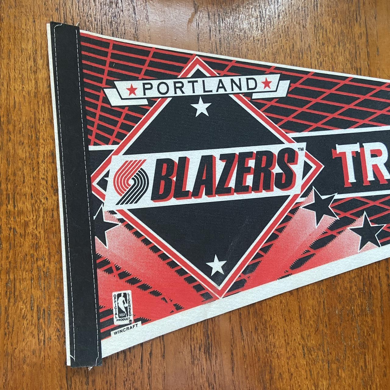 Vintage 90s USA Portland Trailblazers NBA basketball felt pennant