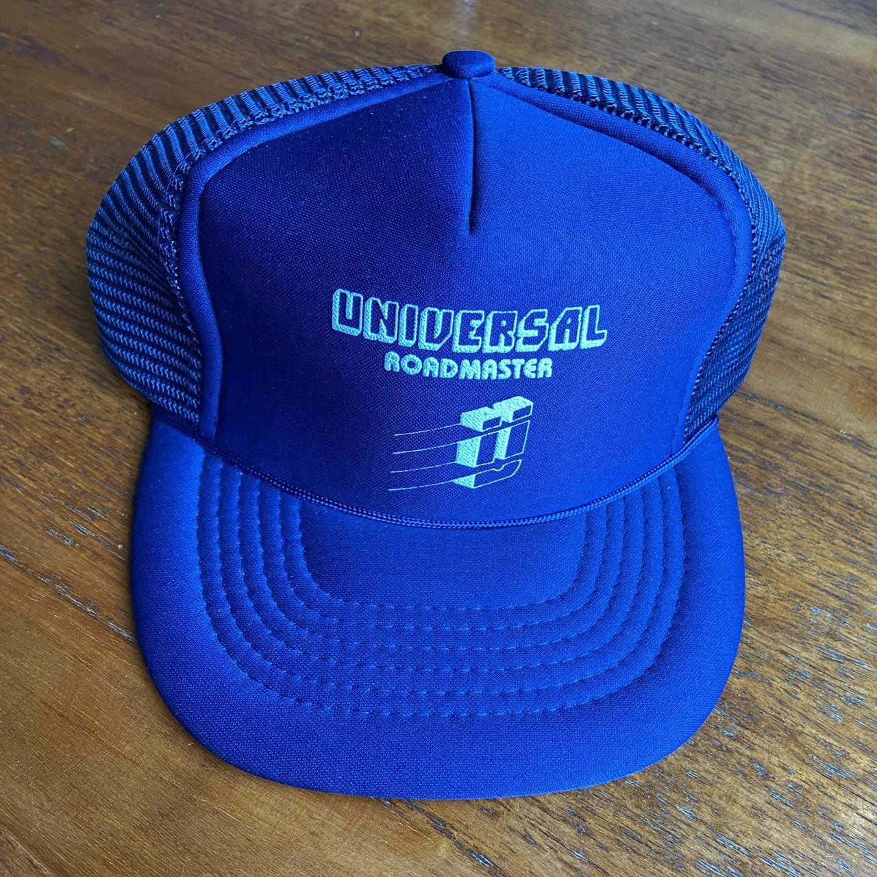 Vintage 90s USA Universal Roadmaster car automobile graphic trucker cap