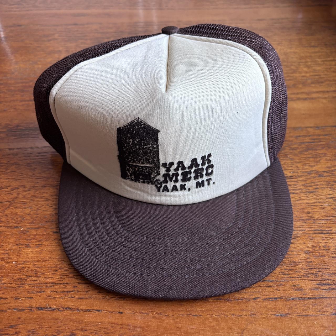 Vintage 90s USA Yaak Mercantile store tavern Montana graphic trucker cap