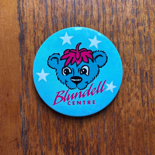 Vintage 90s USA Blundell Centre Richmond British Columbia Canada pin badge