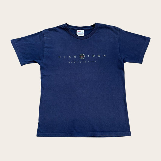 Vintage Y2K Nike Town New York City department store t-shirt
