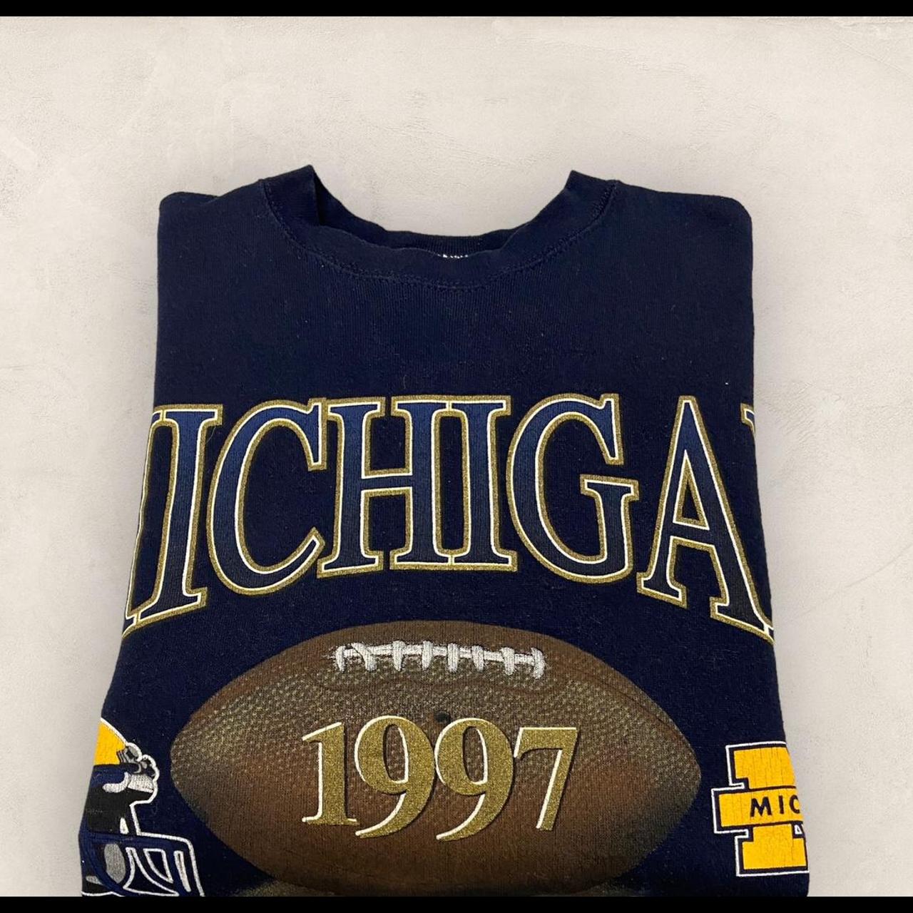 Vintage 90s USA Michigan national champions university varsity American football promotional graphic sweatshirt