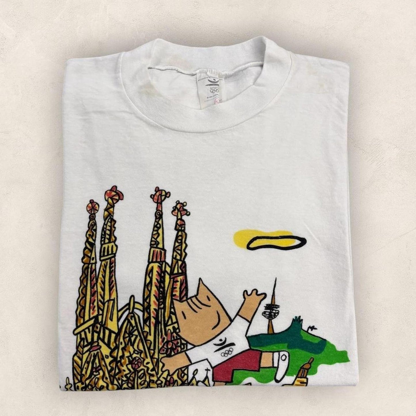 Vintage 90s Barcelona Olympics summer games athletics Cathedral graphic t-shirt