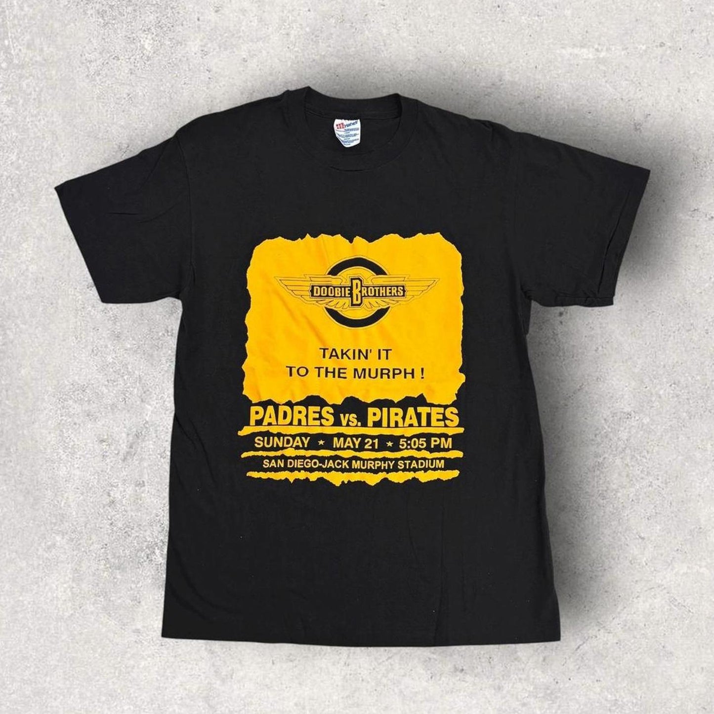 Vintage 90s USA The Doobie Brothers concert Padres Pirates MLB baseball t-shirt