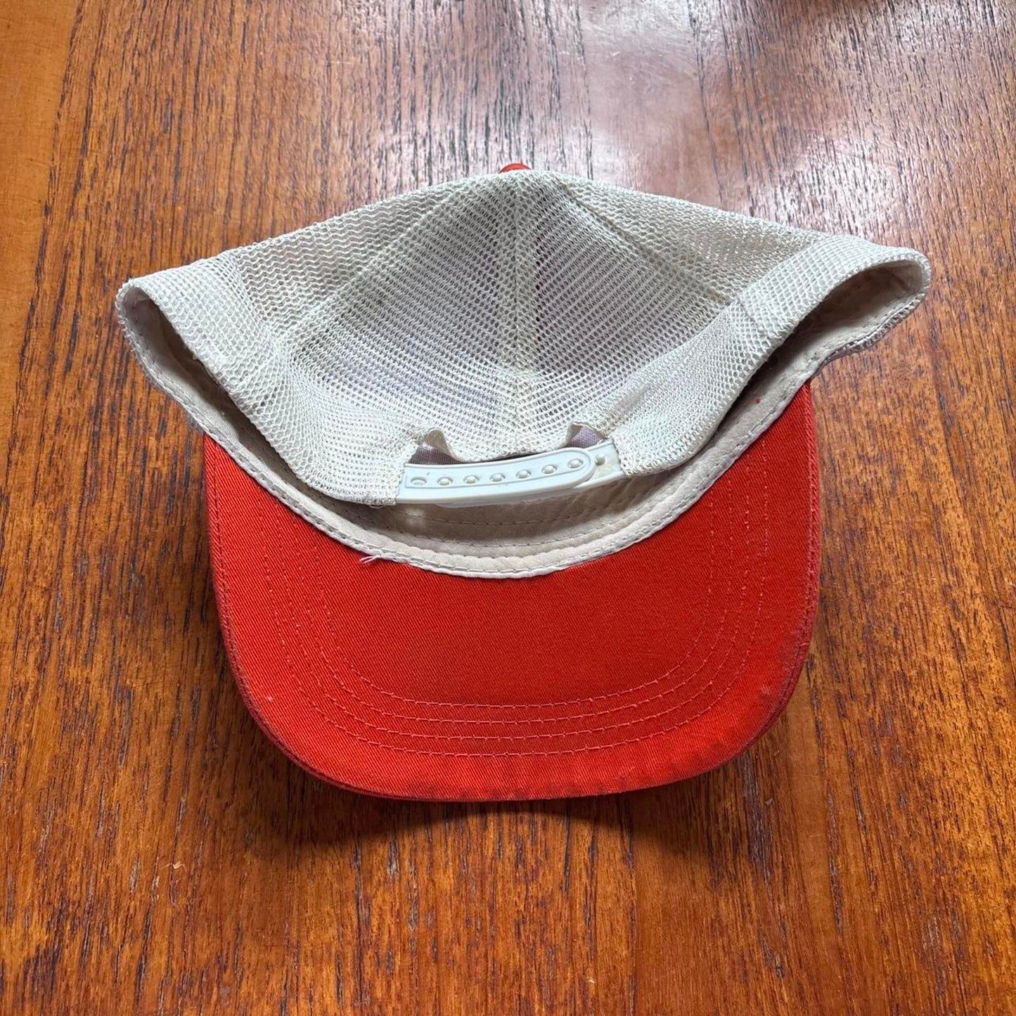 Vintage Y2K Stihl chainsaw construction workwear graphic trucker cap