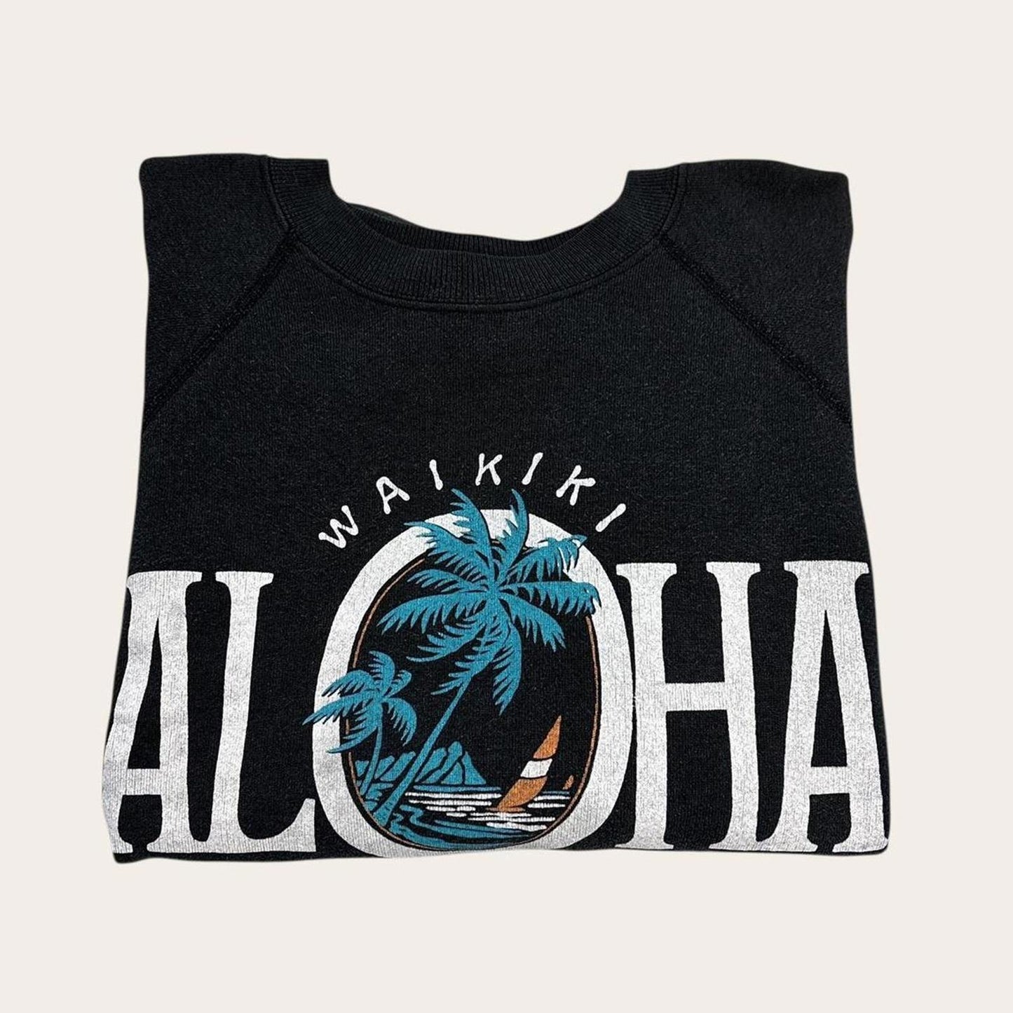 Vintage 90s USA Waikiki island Hawaii Aloha tourist souvenir sweatshirt