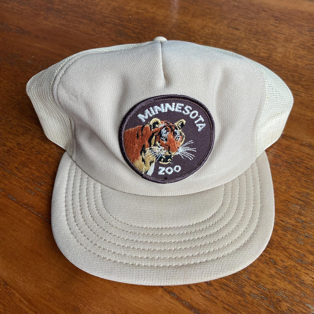 Vintage 90s USA Minnesota Zoo tiger nature wildlife promotional graphic trucker cap