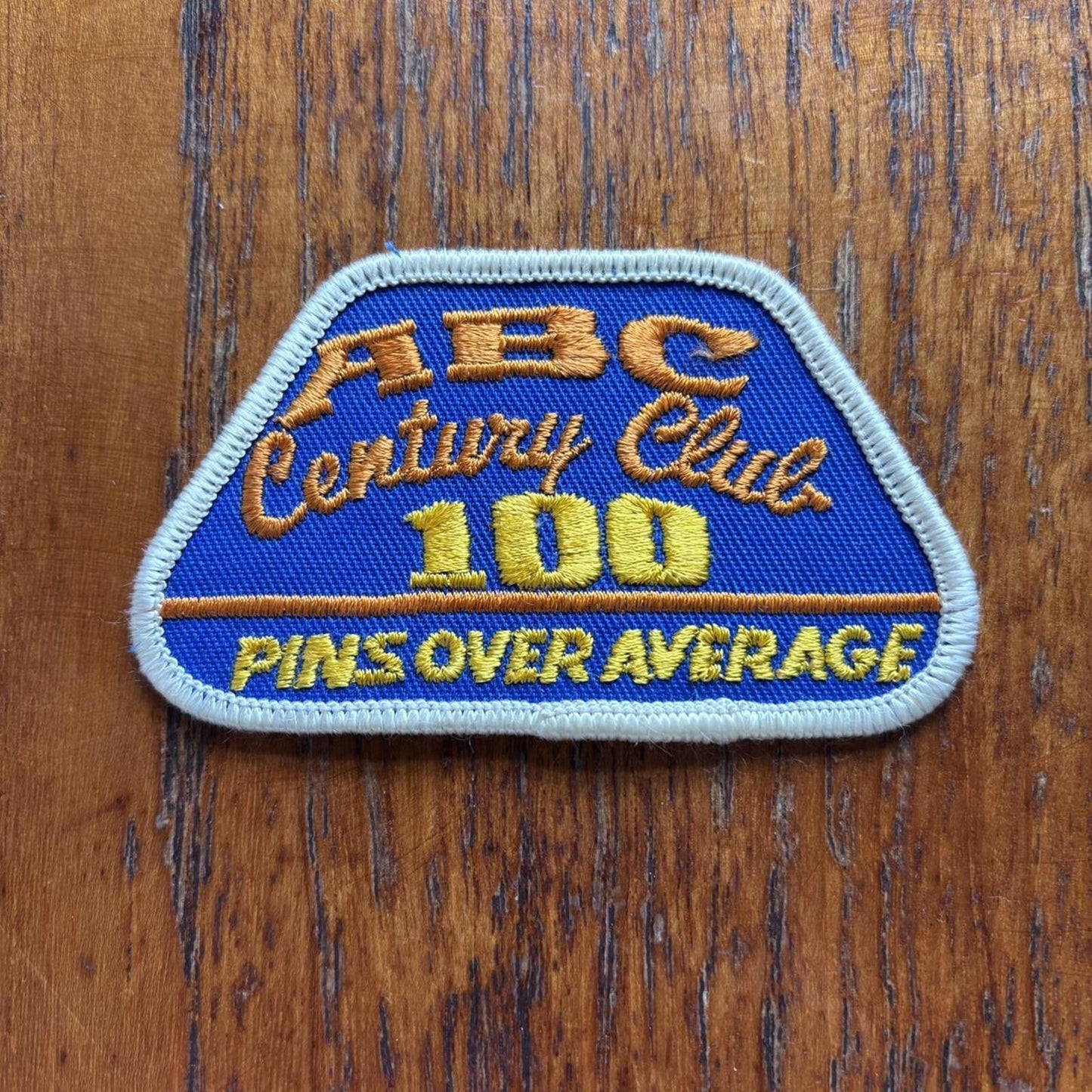 Vintage 80s USA tenpin bowling century club 100 pin average embroidered patch