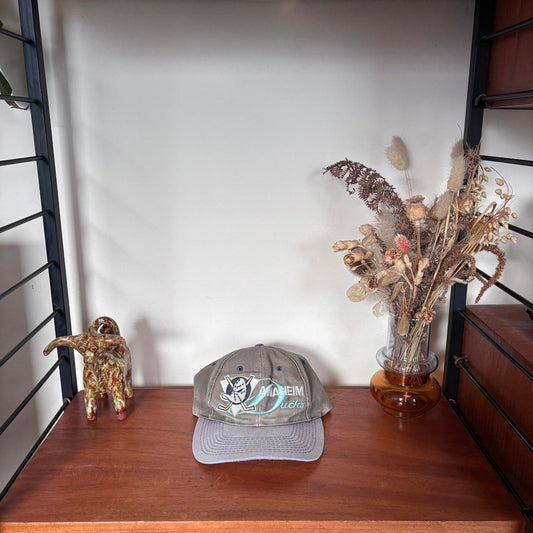 Vintage 90s USA Anaheim Mighty Ducks NHL ice hockey baseball cap