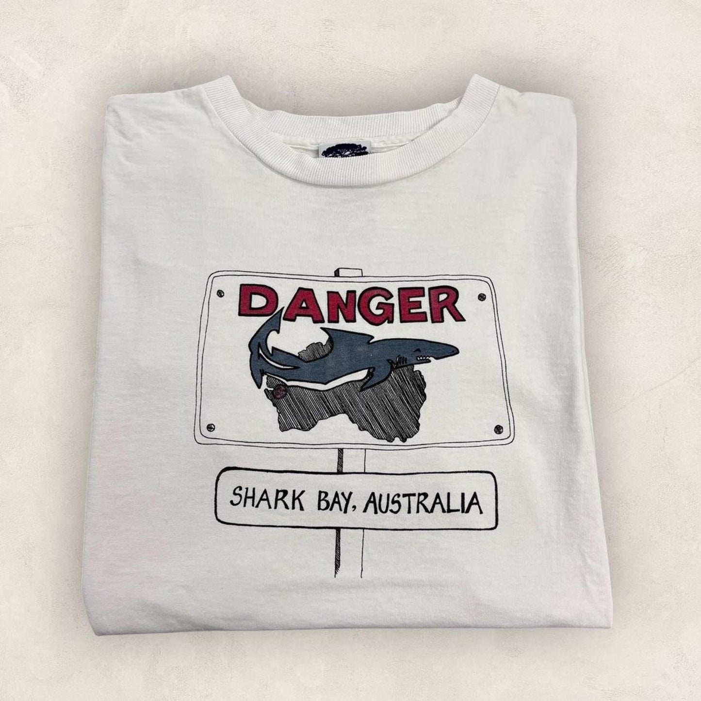 Vintage 90s Shark Bay Western Australia great white souvenir t-shirt