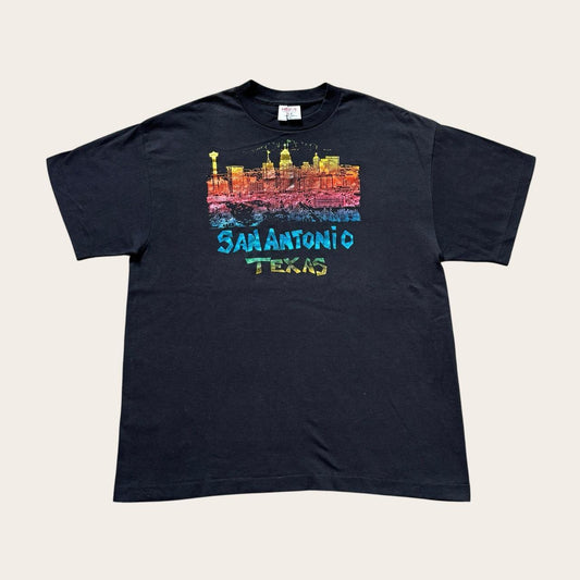 Vintage 90s USA San Antonio Texas city skyline souvenir t-shirt