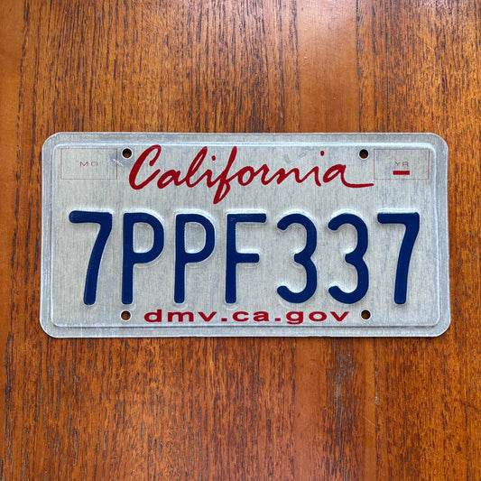 Vintage 90s USA California state American license plate