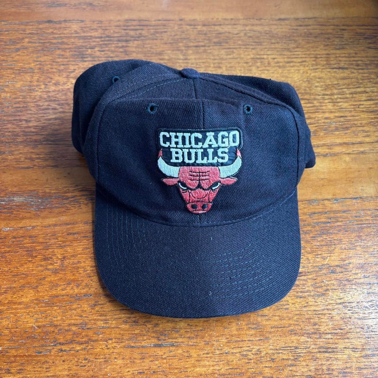 Vintage 90s USA Chicago Bulls NBA basketball graphic cap
