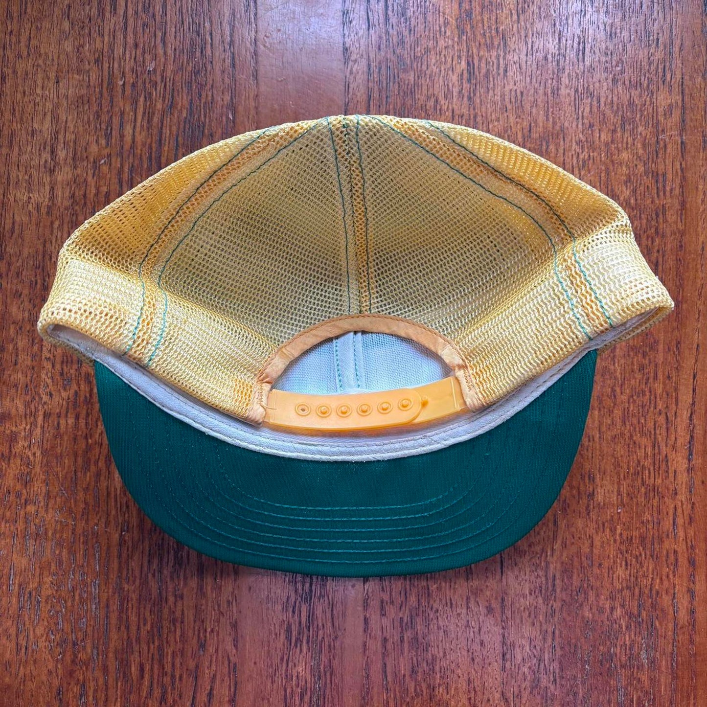 Vintage 90s USA University of Oregon Ducks college varsity trucker cap