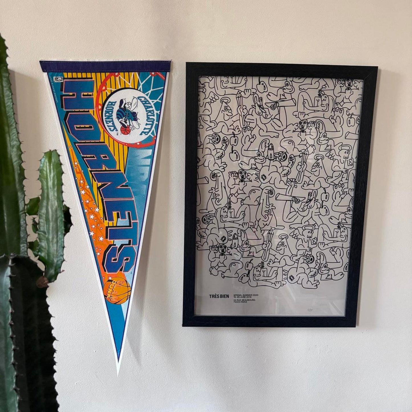 Vintage 90s USA Charlotte Hornets NBA basketball felt pennant