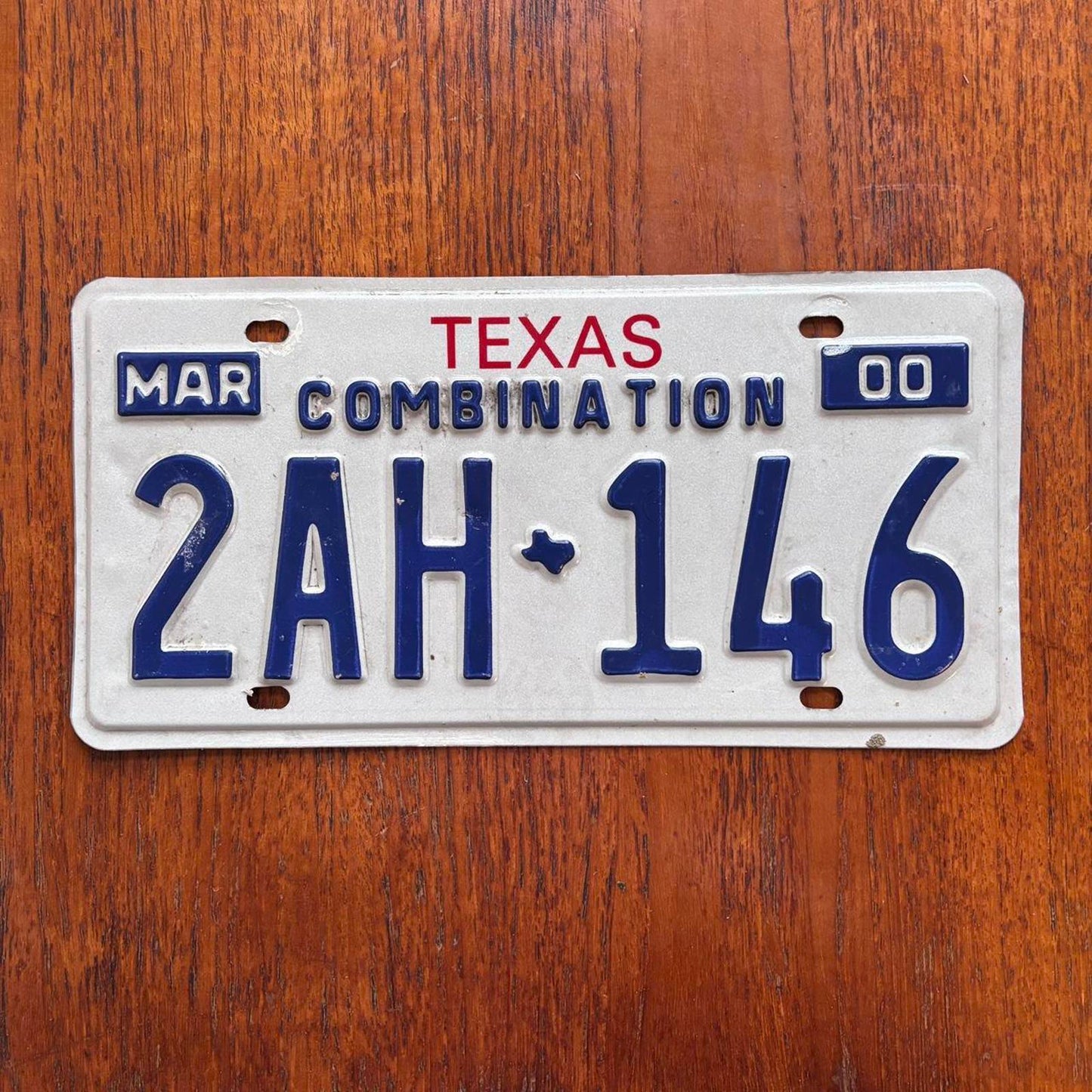 Vintage Y2K USA Texas lone star state American license plate