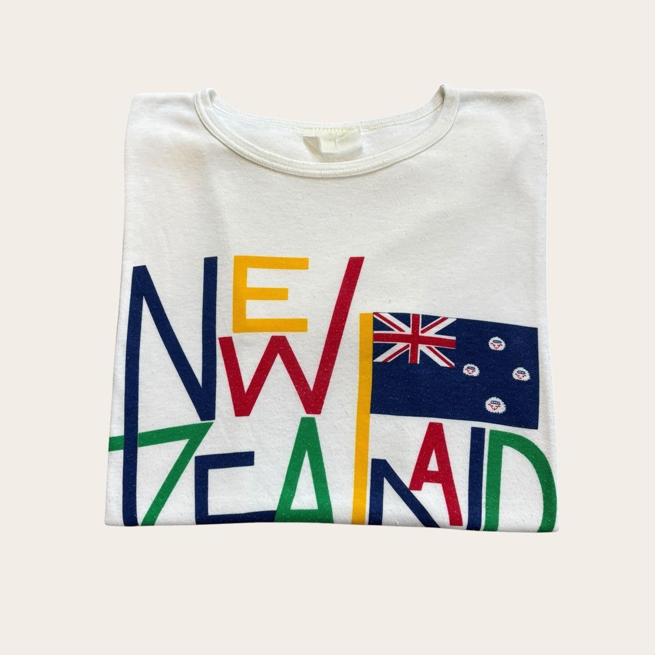 Vintage 90s New Zealand tourist souvenir t-shirt