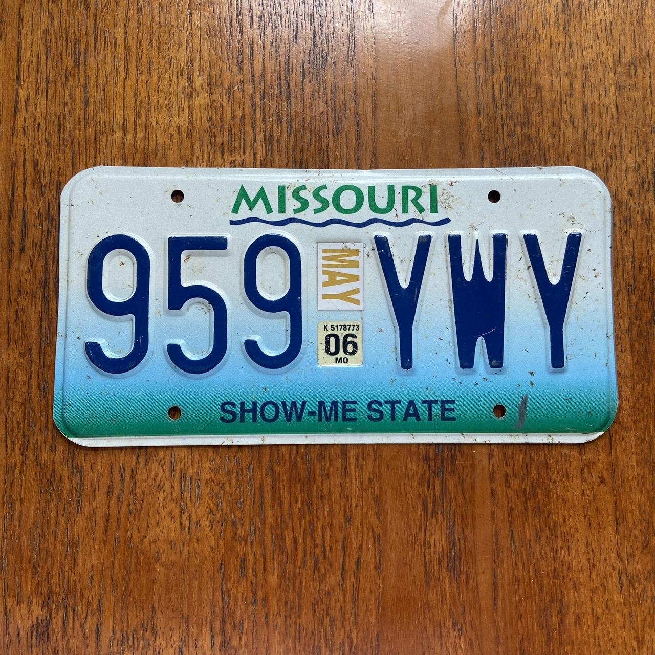 Vintage 2000s USA ST Louis Missouri American license plate