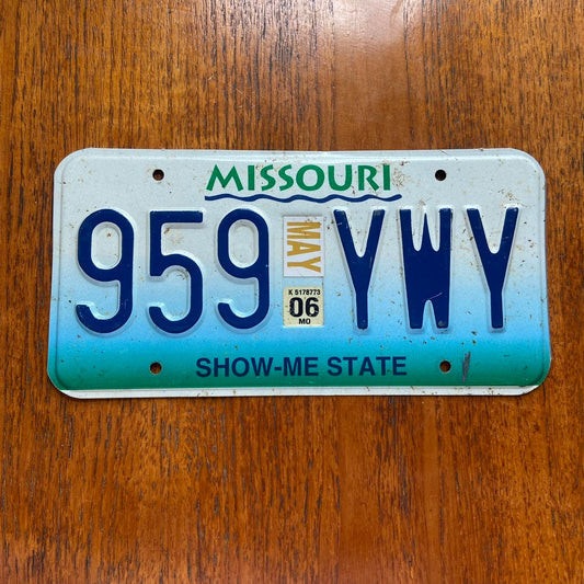 Vintage 2000s USA ST Louis Missouri American license plate