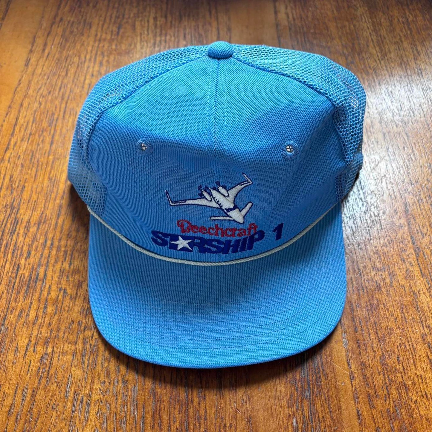 Vintage 90s USA Beechcraft Starship One flight aeroplane graphic trucker cap
