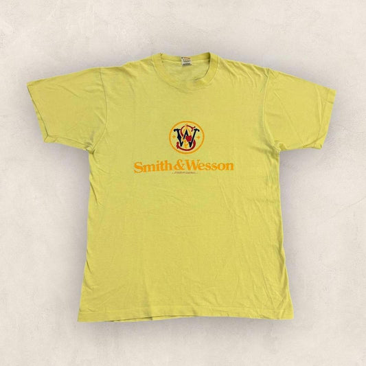 Vintage 90s USA Smith and Wesson firearm manufacturer graphic t-shirt