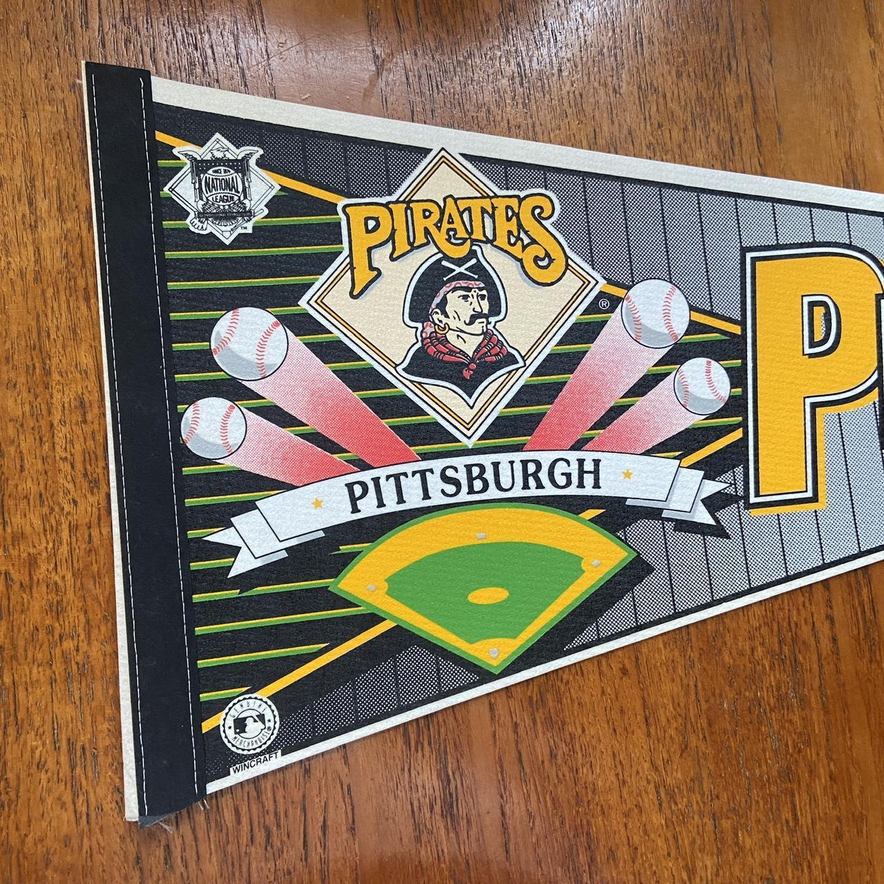 Vintage 90s USA Pittsburgh Pirates Major League Baseball MLB felt pennant