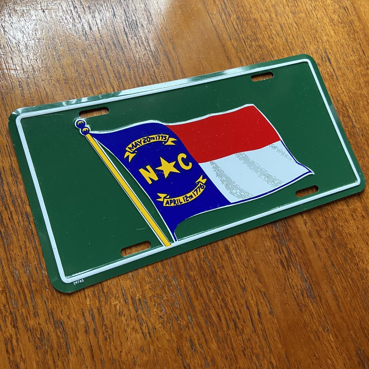 Vintage 90s USA North Carolina state flag promotional American license plate