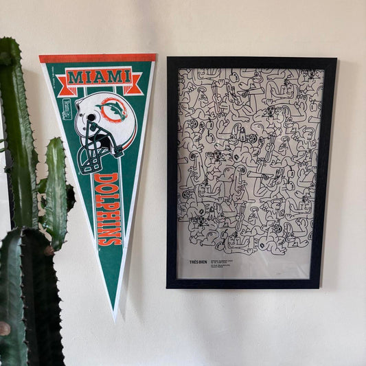 Vintage 90s USA Miami Dolphins NFL American Football felt pennant