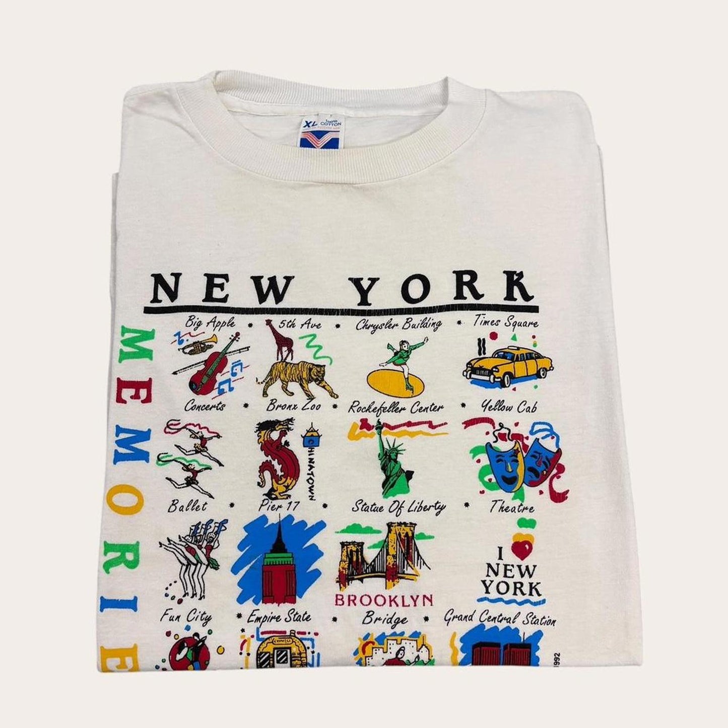 Vintage 90s USA New York City famous landmarks tourist souvenir t-shirt
