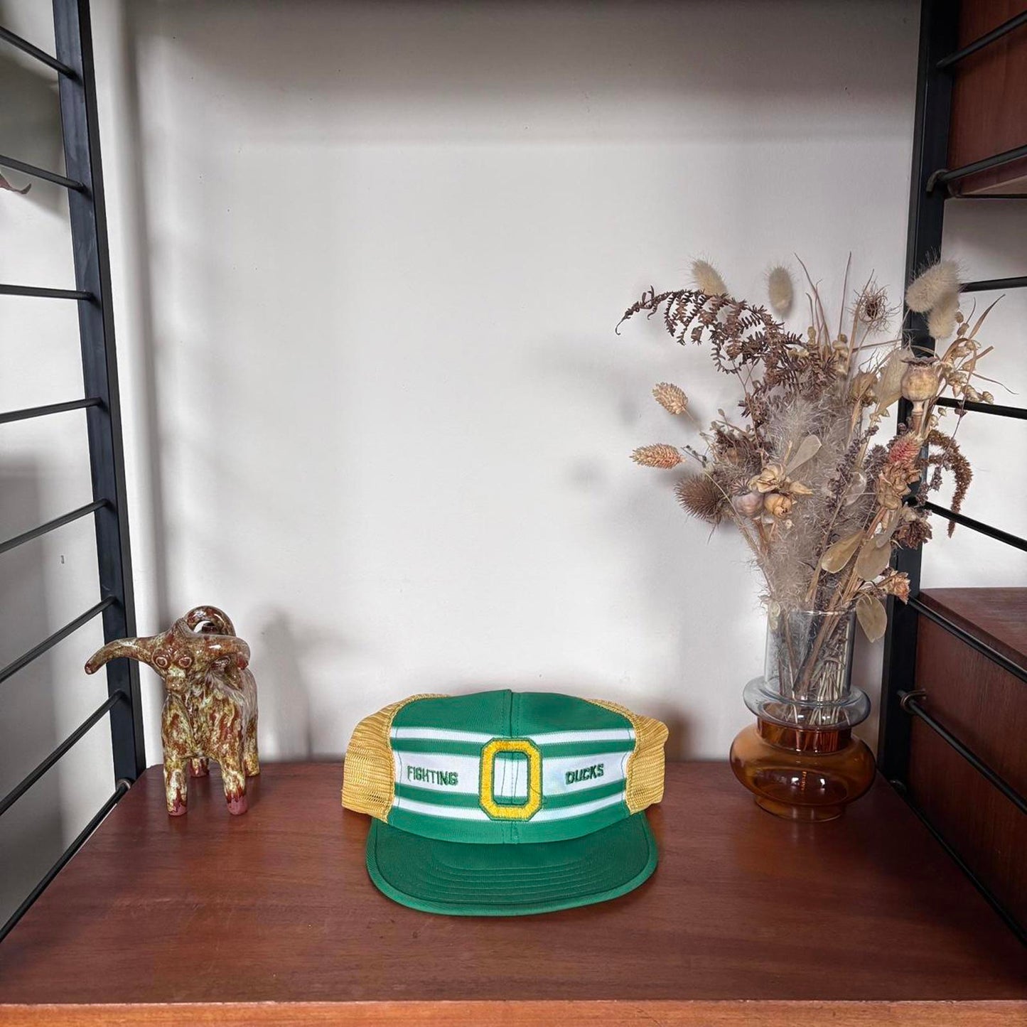 Vintage 90s USA University of Oregon Ducks college varsity trucker cap