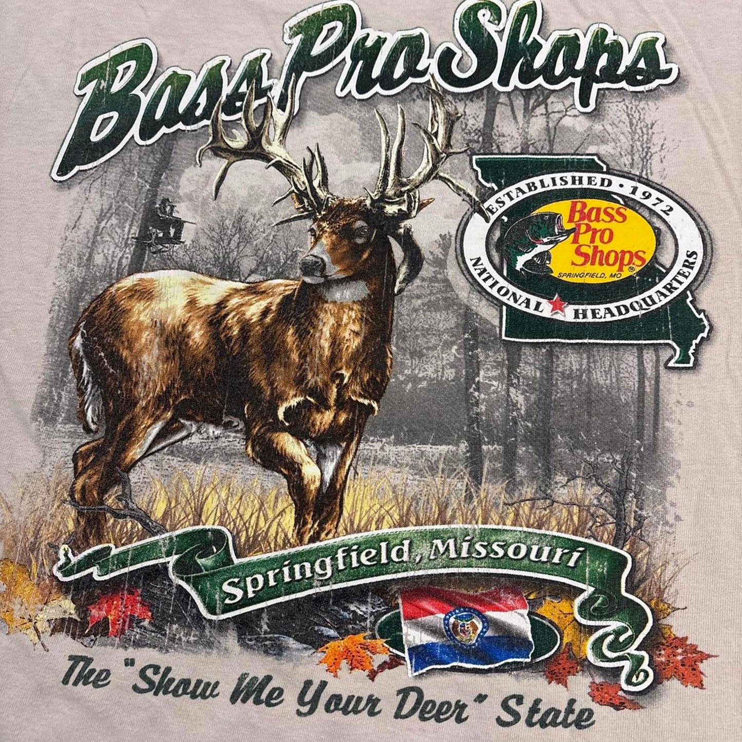 Vintage Y2K Bass Pro Shops deer hunting fishing Springfield Missouri t-shirt