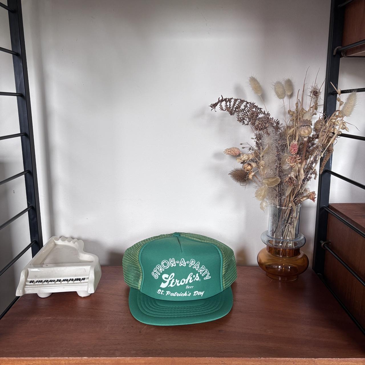 Vintage 90s USA Stroh’s beer Saint Patrick’s Day party graphic trucker cap