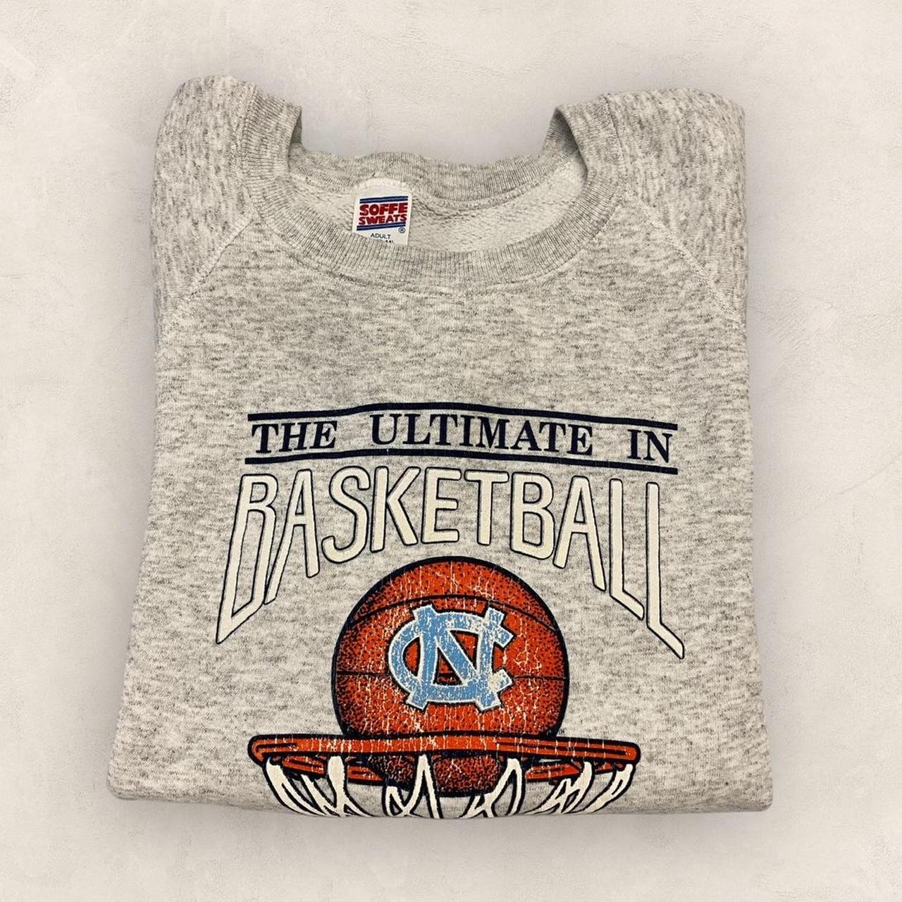 Vintage 90s USA North Carolina varsity basketball college university graphic sweatshirt