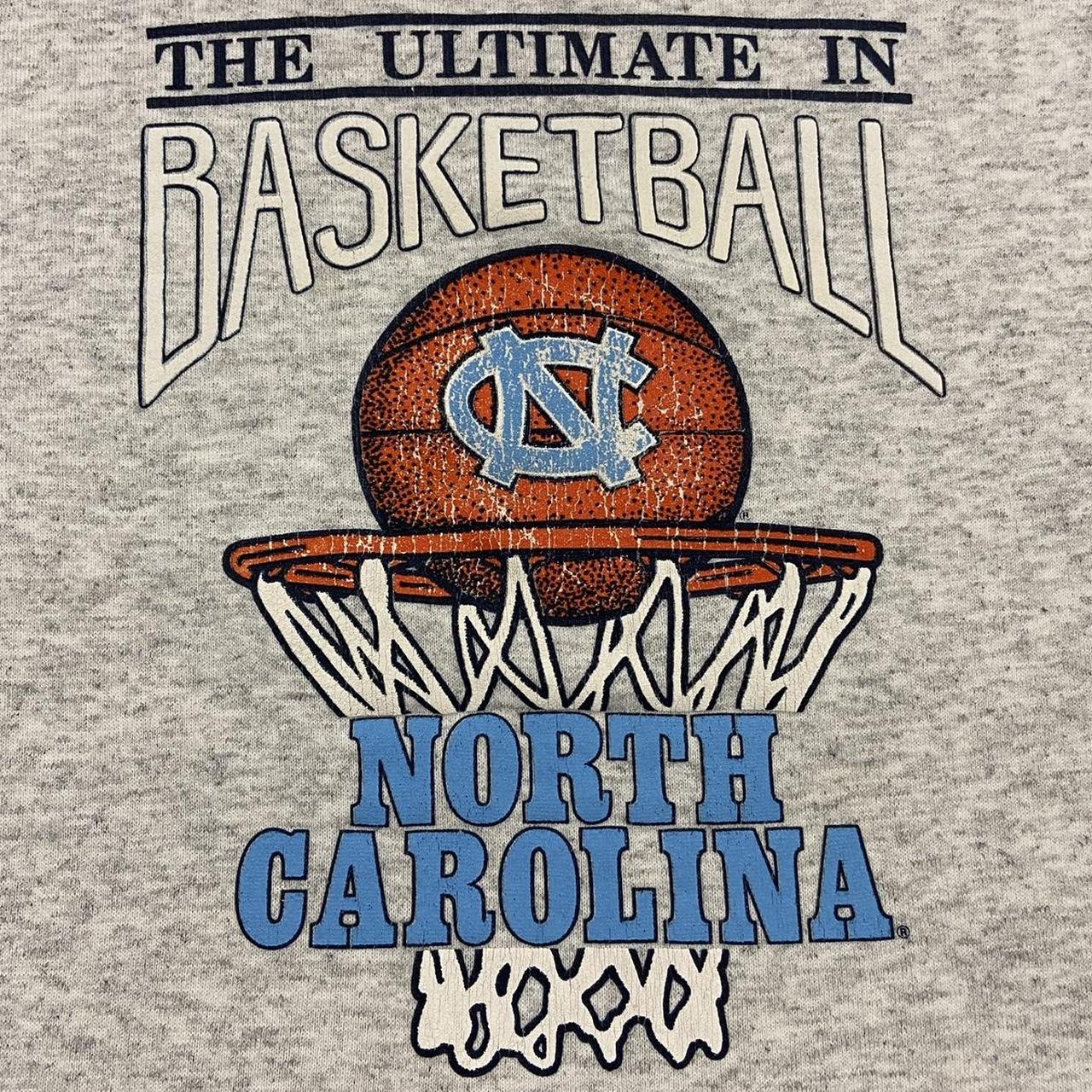 Vintage 90s USA North Carolina varsity basketball college university graphic sweatshirt