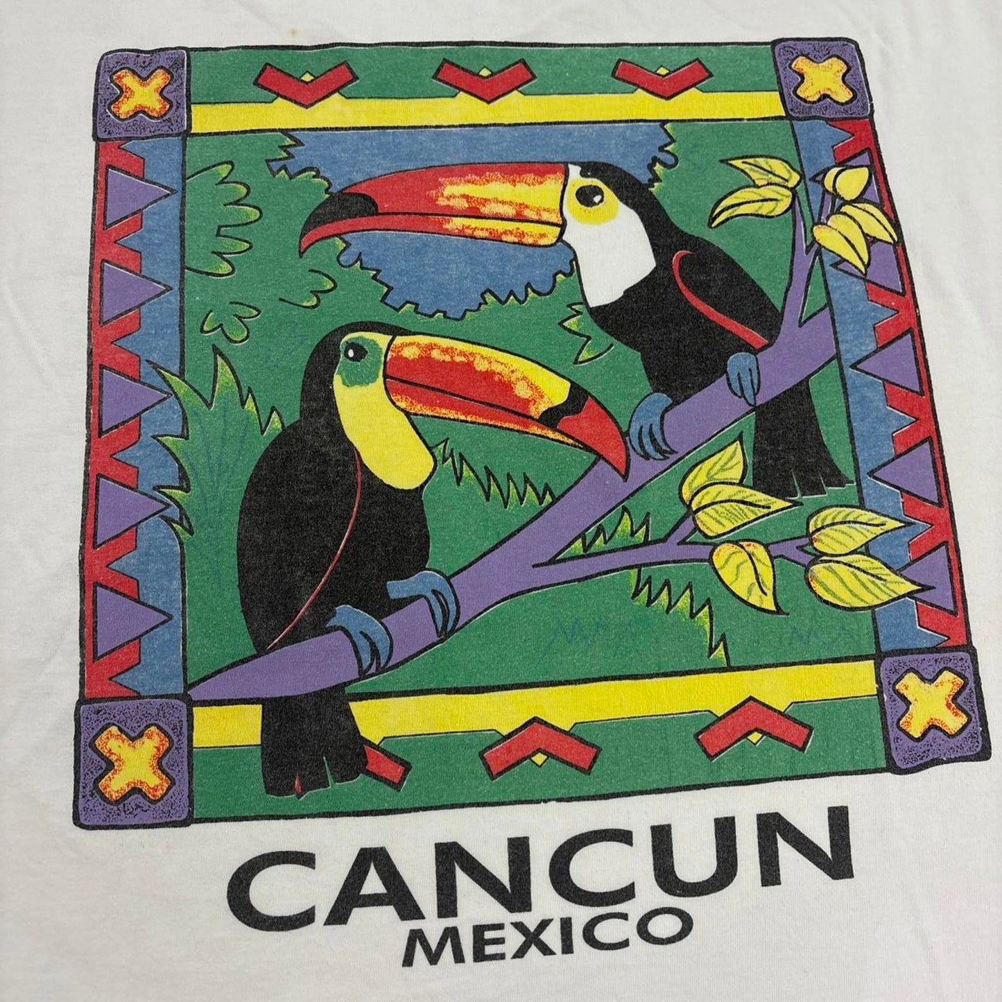 Vintage 90s Cancun Mexico tropical wildlife nature toucans souvenir t-shirt