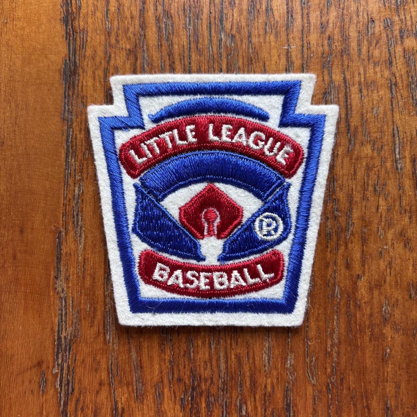 Vintage 90s USA little league baseball embroidered patch