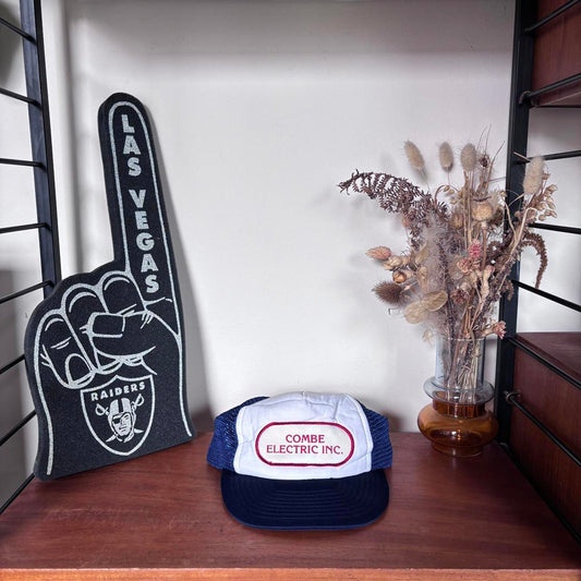 Vintage 90s USA Combe Electrical Inc construction workwear graphic trucker cap