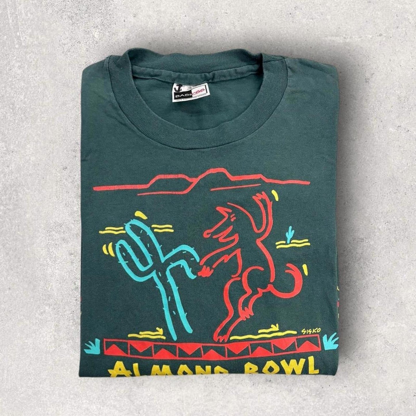 Vintage 90s USA Almond Bowl run and walk California long sleeve t-shirt