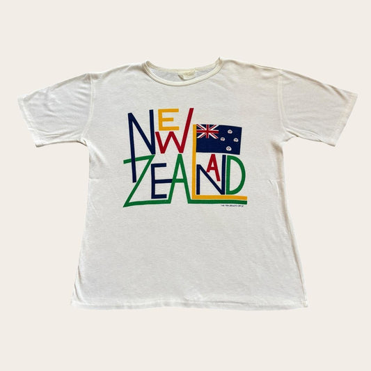 Vintage 90s New Zealand tourist souvenir t-shirt