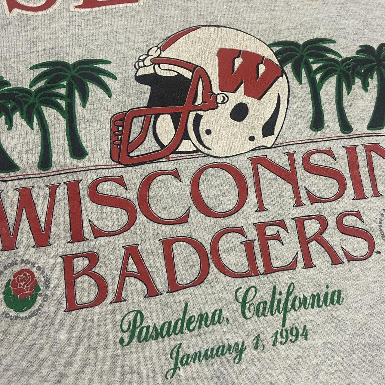 Vintage 90s USA Wisconsin Badgers varsity Rose Bowl California American Football sweatshirt