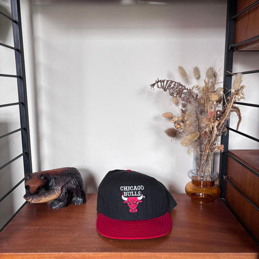 Vintage 90s USA Chicago Bulls NBA basketball graphic cap
