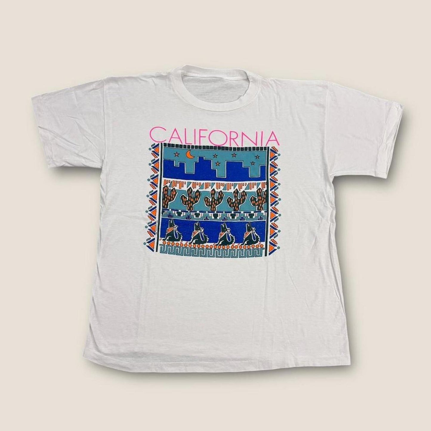 Vintage 90s USA California neon abstract artwork souvenir tourist t-shirt