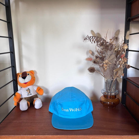Vintage 90s USA Sea World theme park Shamu promotional cap