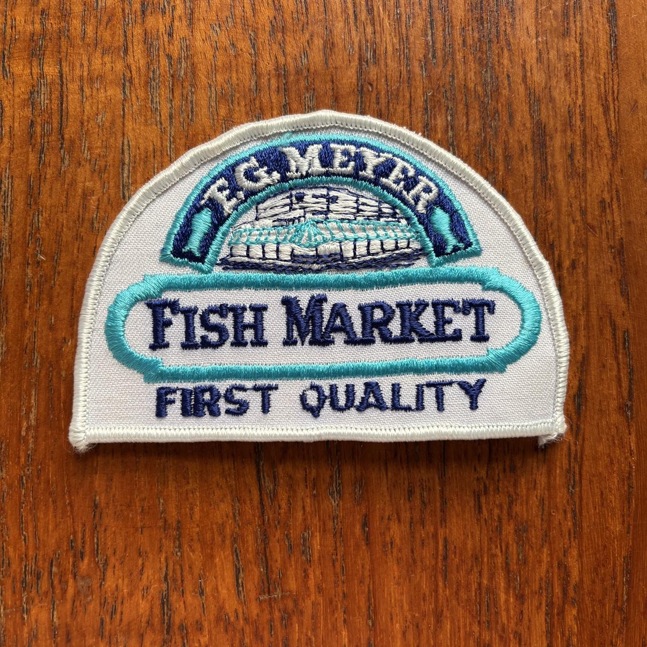 Vintage 80s USA Fred Meyer fish market Washington embroidered patch