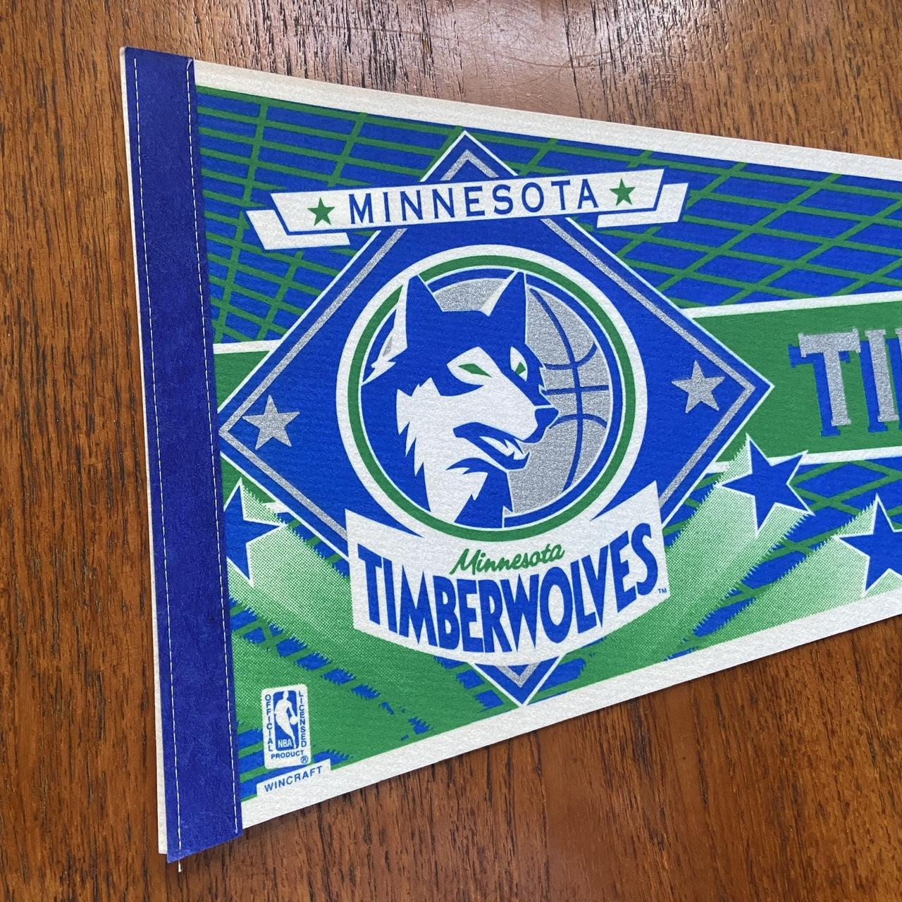 Vintage 90s USA Minnesota Timberwolves NBA basketball felt pennant