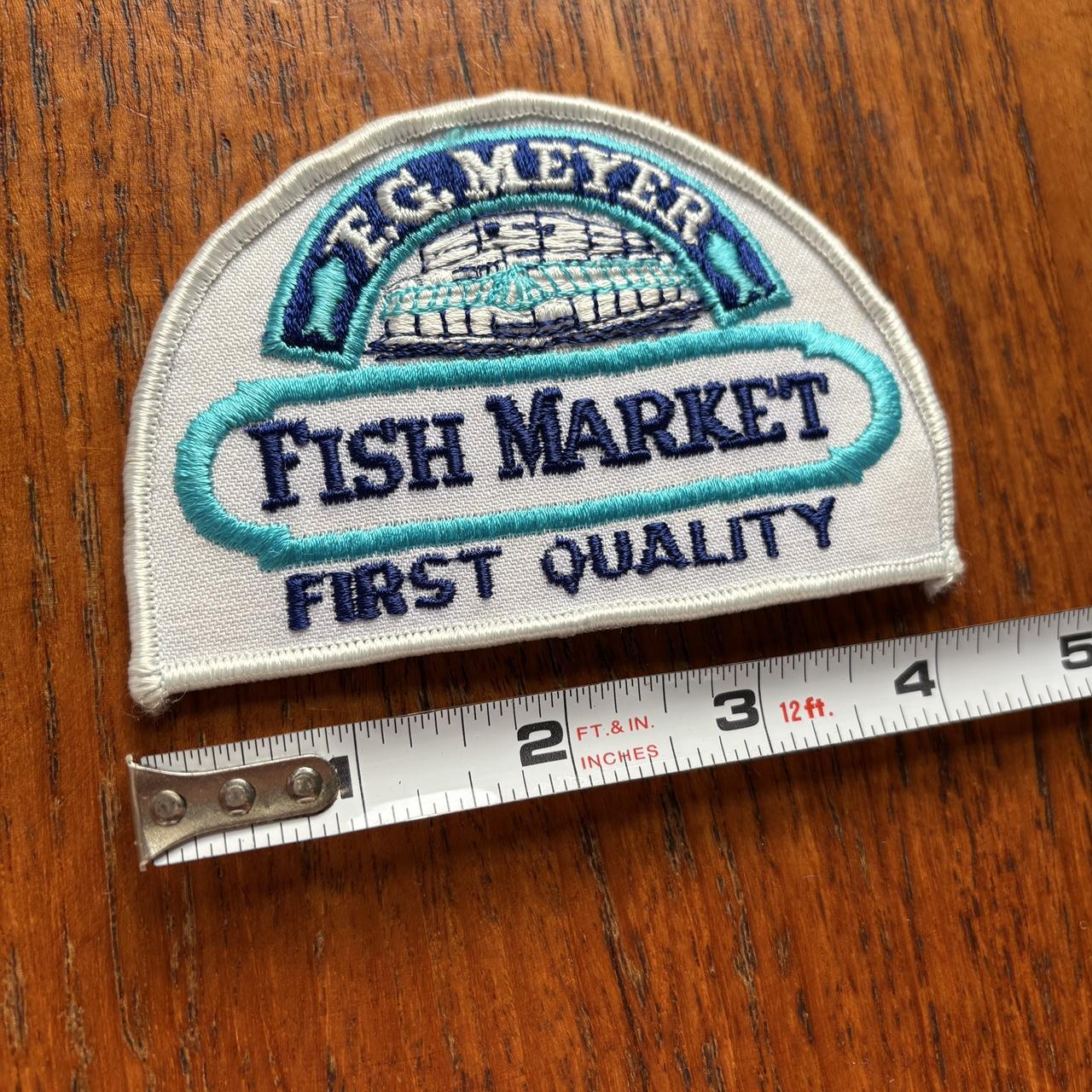 Vintage 80s USA Fred Meyer fish market Washington embroidered patch