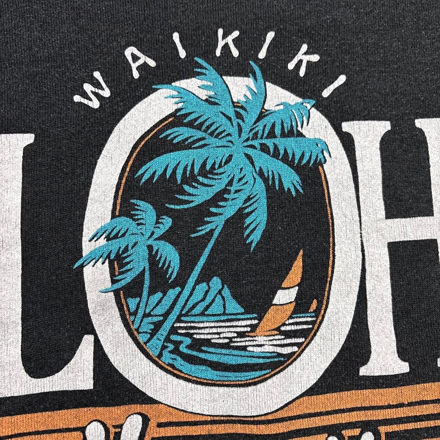 Vintage 90s USA Waikiki island Hawaii Aloha tourist souvenir sweatshirt